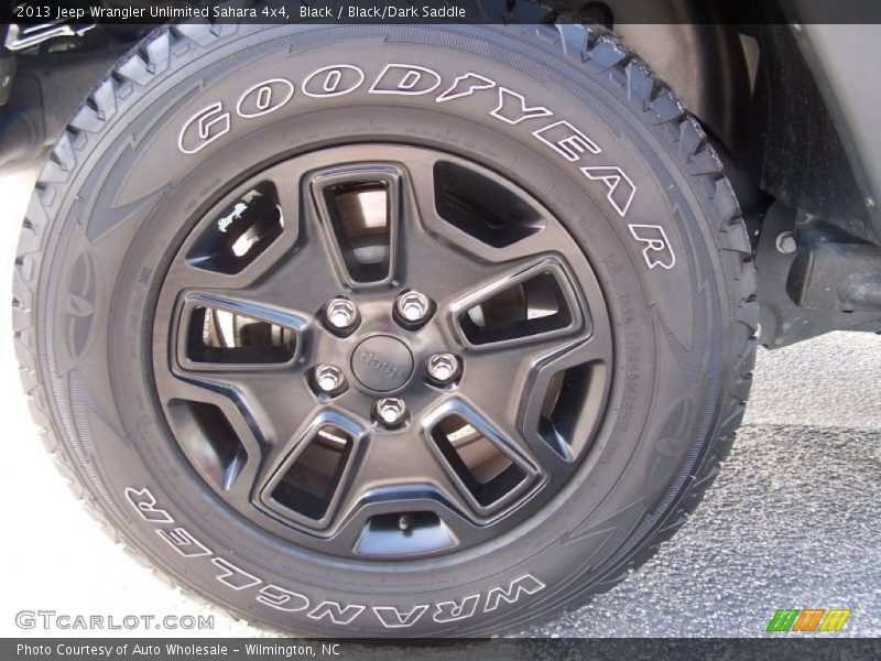 Black / Black/Dark Saddle 2013 Jeep Wrangler Unlimited Sahara 4x4