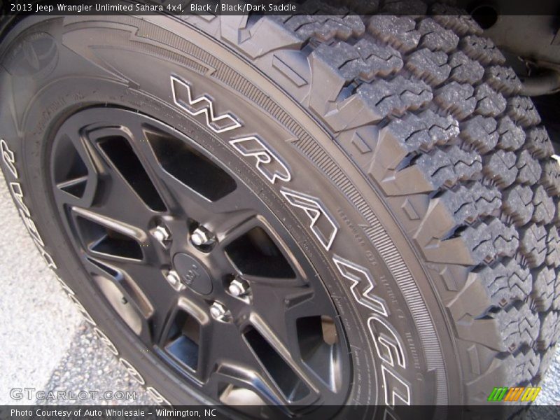 Black / Black/Dark Saddle 2013 Jeep Wrangler Unlimited Sahara 4x4