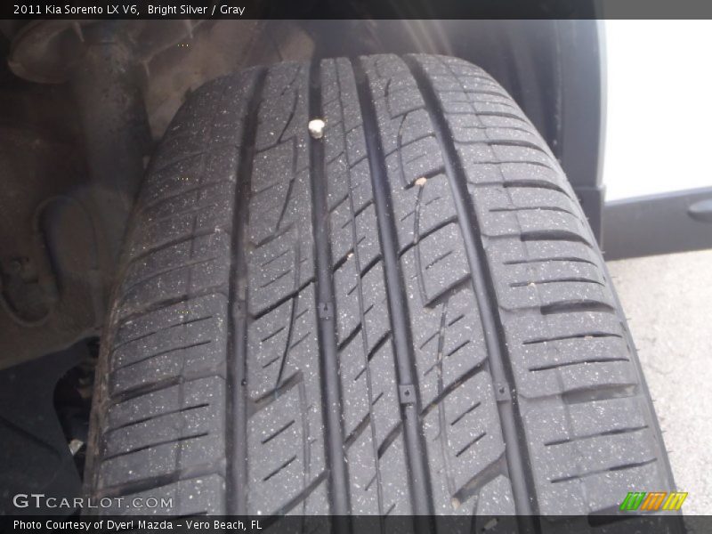 Bright Silver / Gray 2011 Kia Sorento LX V6