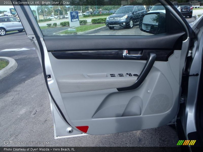 Bright Silver / Gray 2011 Kia Sorento LX V6
