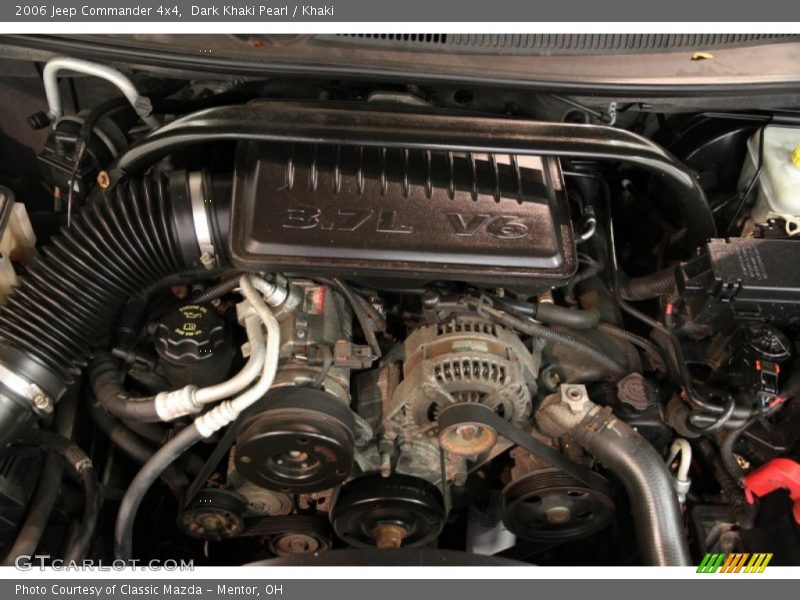 Dark Khaki Pearl / Khaki 2006 Jeep Commander 4x4