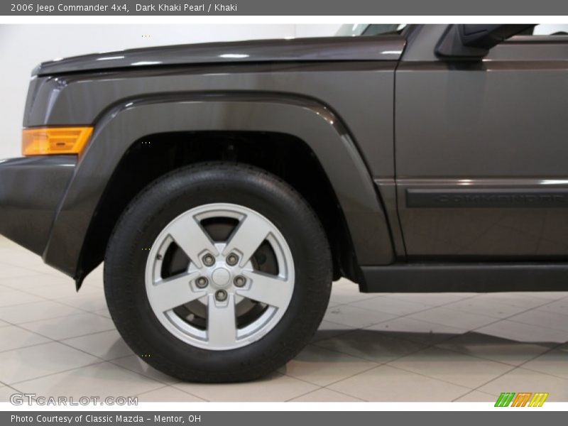 Dark Khaki Pearl / Khaki 2006 Jeep Commander 4x4
