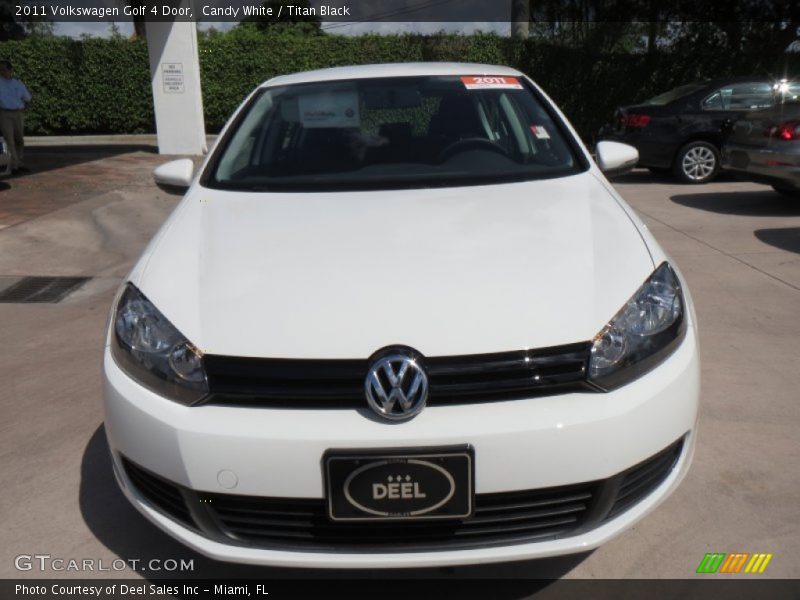 Candy White / Titan Black 2011 Volkswagen Golf 4 Door