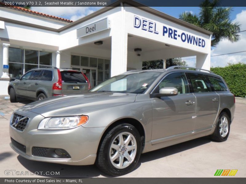 Seashell Metallic / Sandstone Beige 2010 Volvo V70 3.2