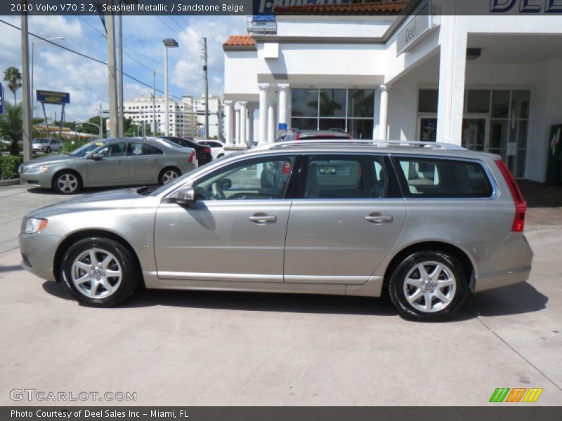 Seashell Metallic / Sandstone Beige 2010 Volvo V70 3.2