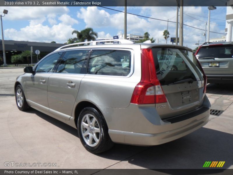 Seashell Metallic / Sandstone Beige 2010 Volvo V70 3.2