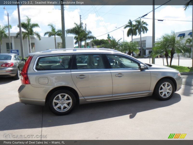 Seashell Metallic / Sandstone Beige 2010 Volvo V70 3.2