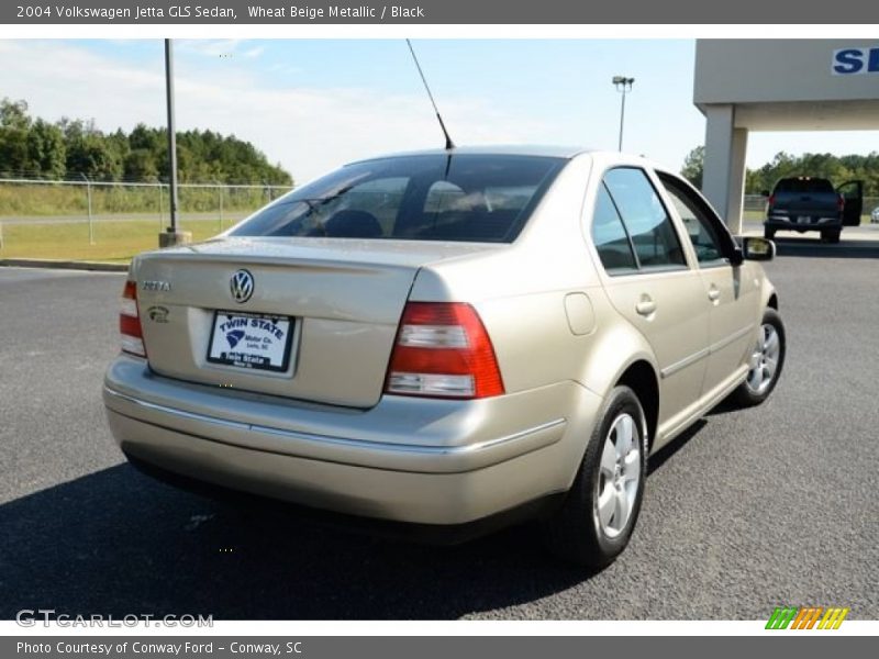 Wheat Beige Metallic / Black 2004 Volkswagen Jetta GLS Sedan