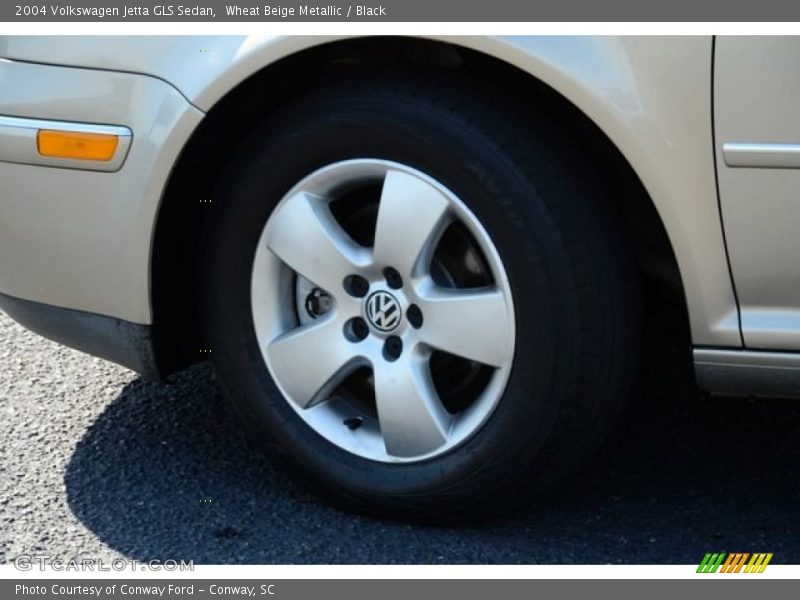 Wheat Beige Metallic / Black 2004 Volkswagen Jetta GLS Sedan