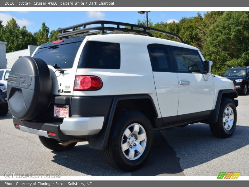 Iceberg White / Dark Charcoal 2010 Toyota FJ Cruiser 4WD