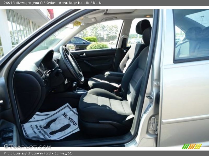 Wheat Beige Metallic / Black 2004 Volkswagen Jetta GLS Sedan