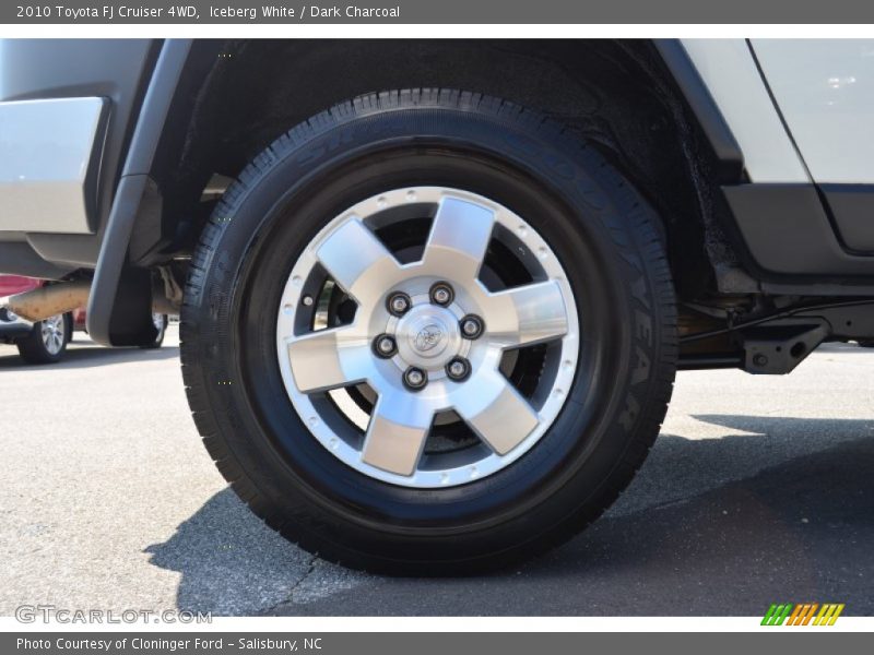 Iceberg White / Dark Charcoal 2010 Toyota FJ Cruiser 4WD