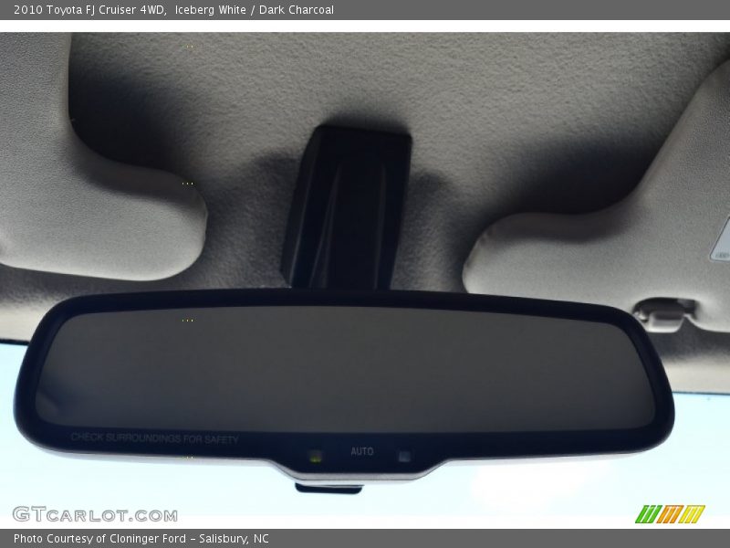 Iceberg White / Dark Charcoal 2010 Toyota FJ Cruiser 4WD