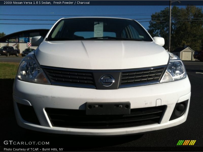 Fresh Powder / Charcoal 2009 Nissan Versa 1.8 S Sedan