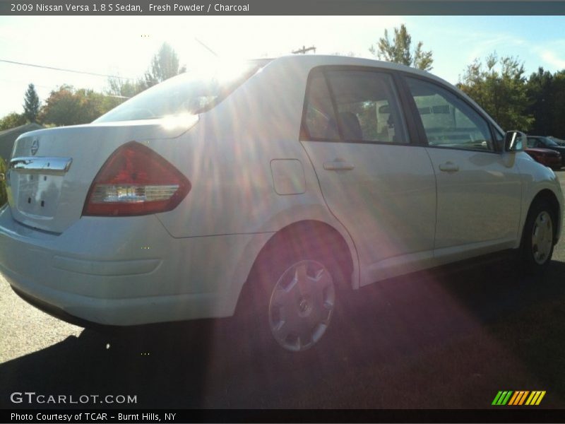Fresh Powder / Charcoal 2009 Nissan Versa 1.8 S Sedan