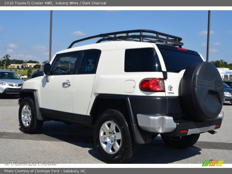 Iceberg White / Dark Charcoal 2010 Toyota FJ Cruiser 4WD