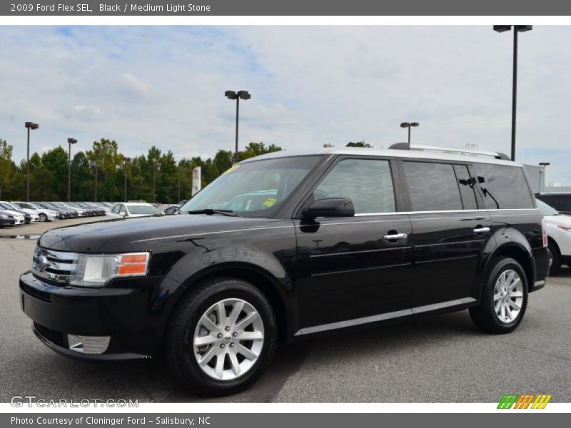 Front 3/4 View of 2009 Flex SEL