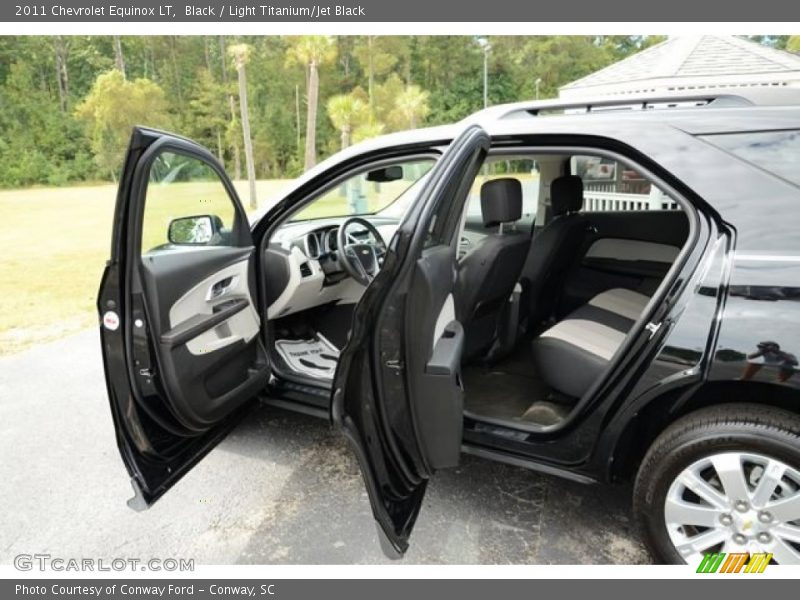 Black / Light Titanium/Jet Black 2011 Chevrolet Equinox LT