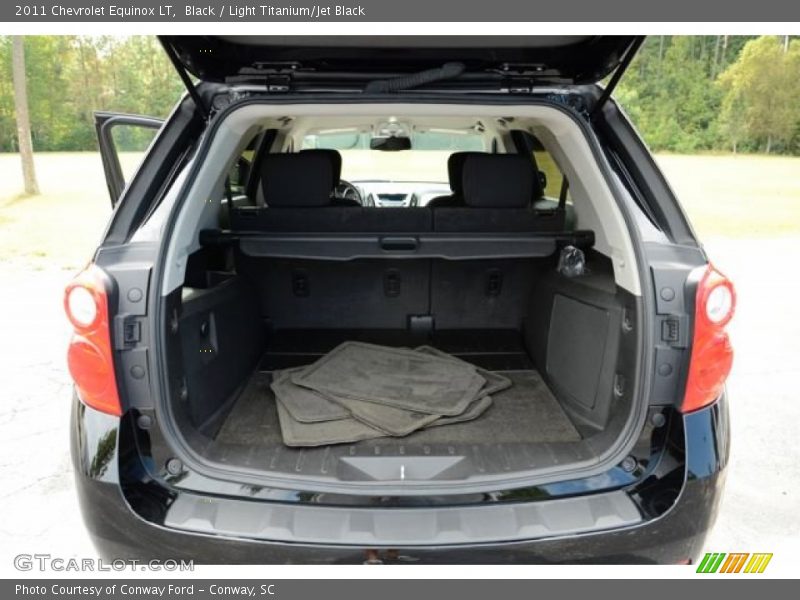 Black / Light Titanium/Jet Black 2011 Chevrolet Equinox LT