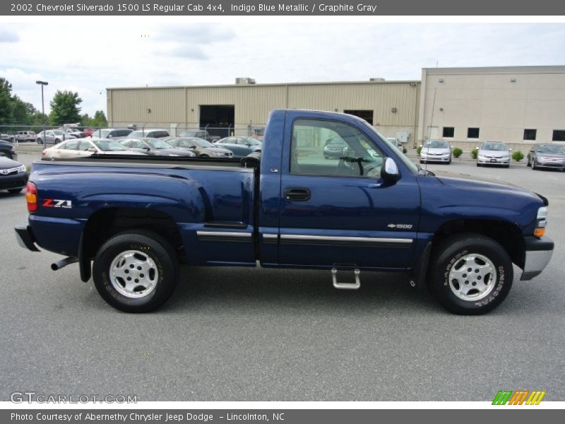 Indigo Blue Metallic / Graphite Gray 2002 Chevrolet Silverado 1500 LS Regular Cab 4x4