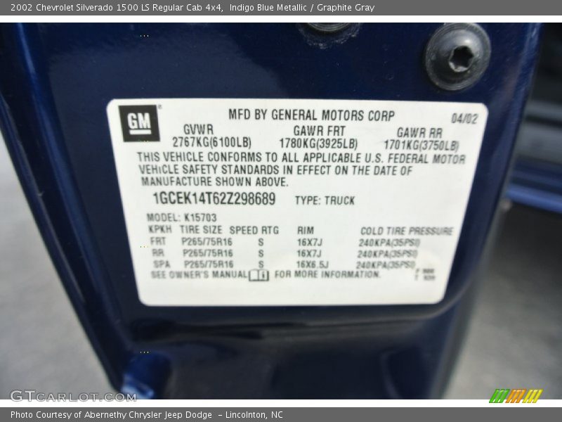 Indigo Blue Metallic / Graphite Gray 2002 Chevrolet Silverado 1500 LS Regular Cab 4x4