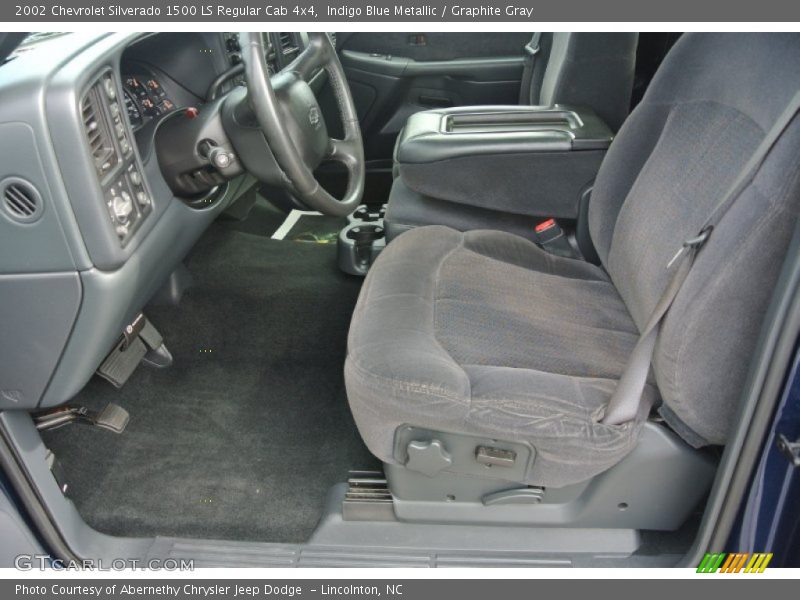 Indigo Blue Metallic / Graphite Gray 2002 Chevrolet Silverado 1500 LS Regular Cab 4x4