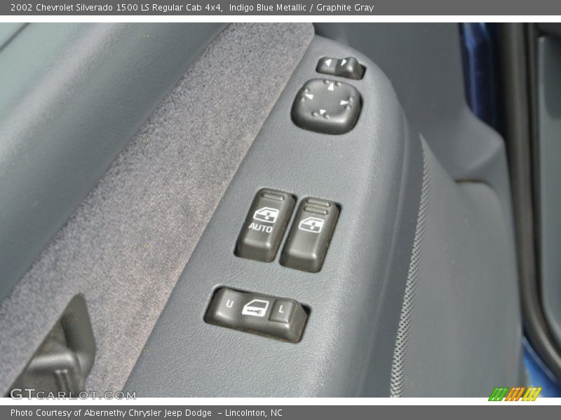 Indigo Blue Metallic / Graphite Gray 2002 Chevrolet Silverado 1500 LS Regular Cab 4x4
