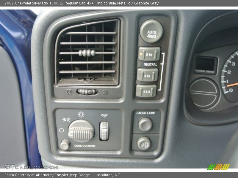 Indigo Blue Metallic / Graphite Gray 2002 Chevrolet Silverado 1500 LS Regular Cab 4x4