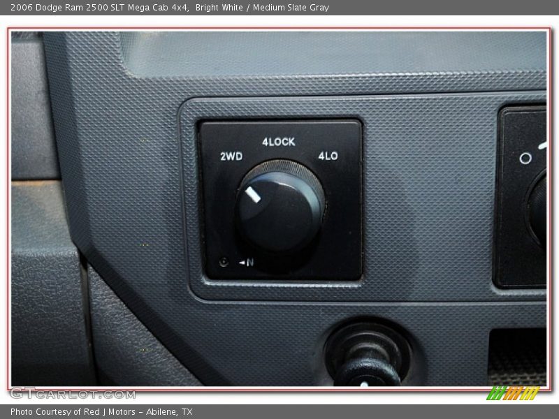 Bright White / Medium Slate Gray 2006 Dodge Ram 2500 SLT Mega Cab 4x4