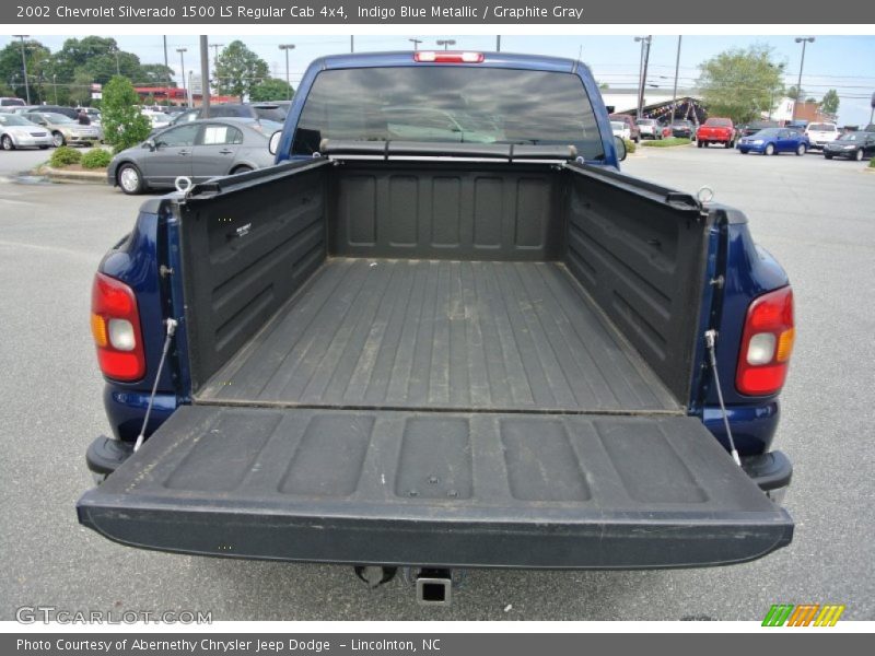 Indigo Blue Metallic / Graphite Gray 2002 Chevrolet Silverado 1500 LS Regular Cab 4x4