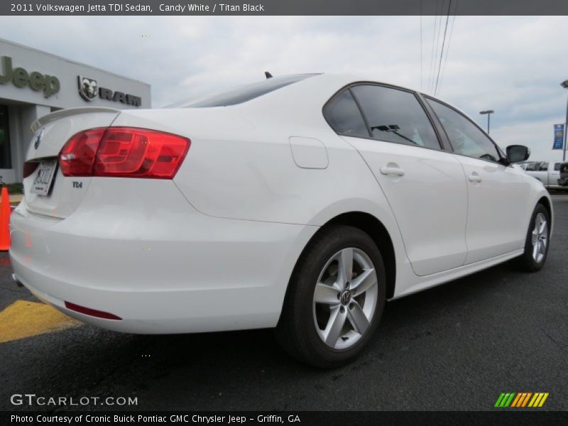 Candy White / Titan Black 2011 Volkswagen Jetta TDI Sedan