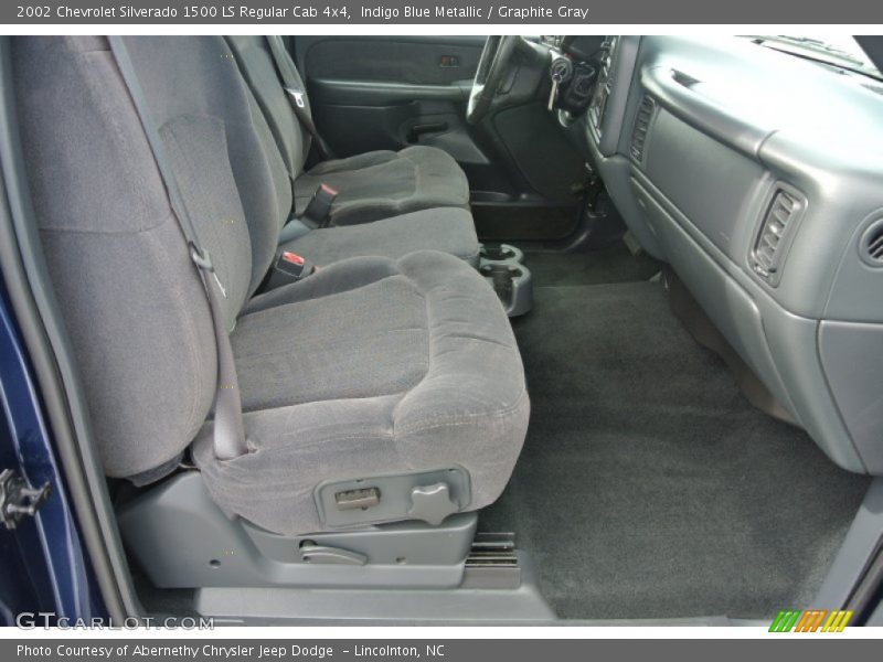 Indigo Blue Metallic / Graphite Gray 2002 Chevrolet Silverado 1500 LS Regular Cab 4x4