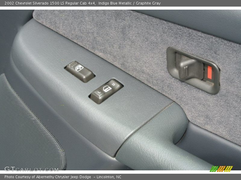 Indigo Blue Metallic / Graphite Gray 2002 Chevrolet Silverado 1500 LS Regular Cab 4x4