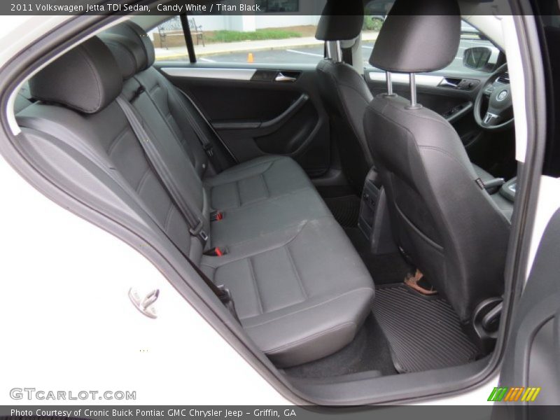 Candy White / Titan Black 2011 Volkswagen Jetta TDI Sedan