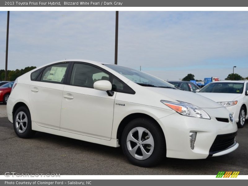 Blizzard White Pearl / Dark Gray 2013 Toyota Prius Four Hybrid