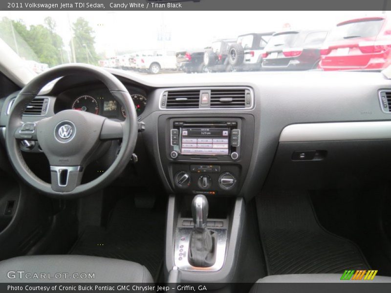 Candy White / Titan Black 2011 Volkswagen Jetta TDI Sedan