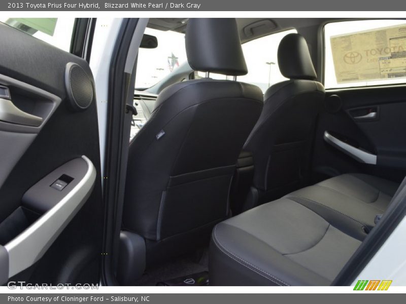 Blizzard White Pearl / Dark Gray 2013 Toyota Prius Four Hybrid