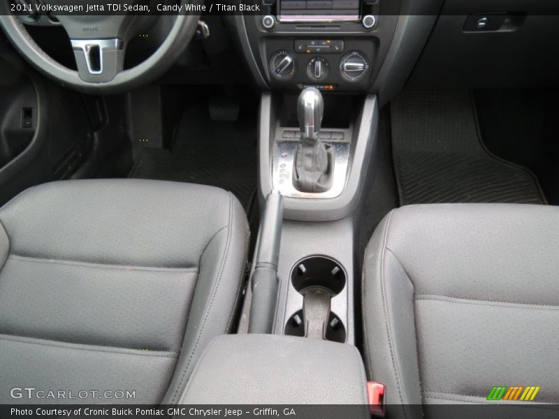Candy White / Titan Black 2011 Volkswagen Jetta TDI Sedan