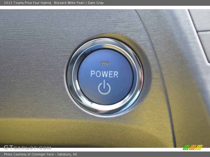 Blizzard White Pearl / Dark Gray 2013 Toyota Prius Four Hybrid