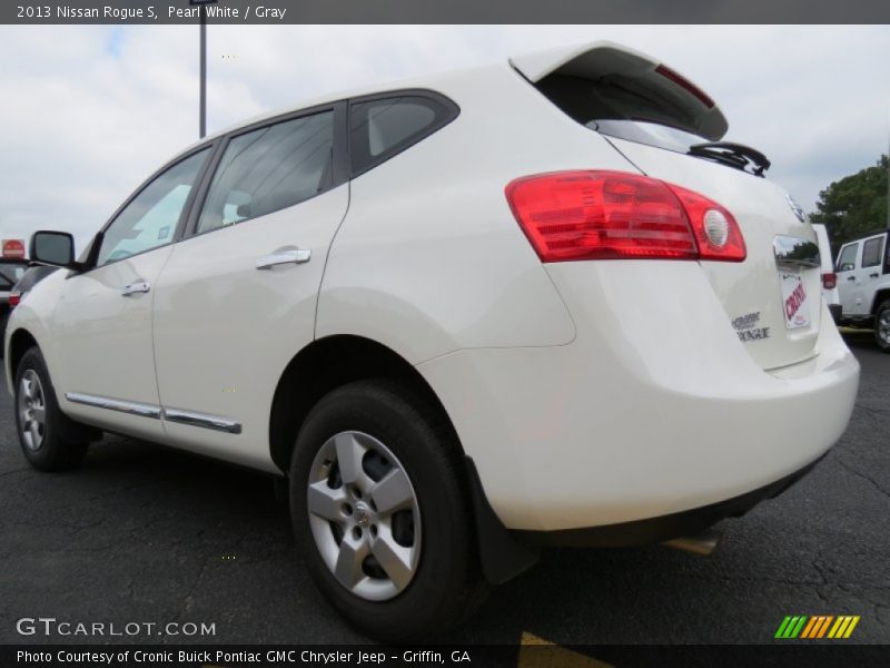 Pearl White / Gray 2013 Nissan Rogue S