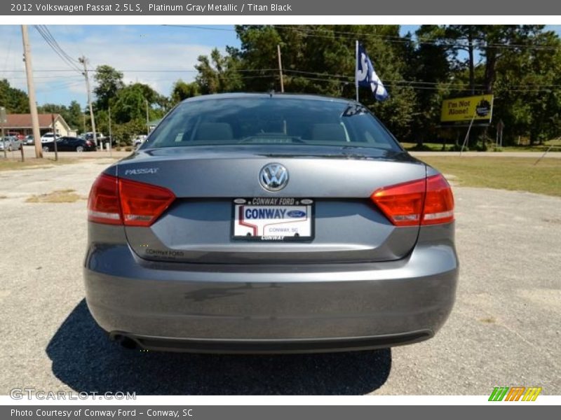 Platinum Gray Metallic / Titan Black 2012 Volkswagen Passat 2.5L S