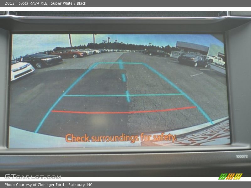 Super White / Black 2013 Toyota RAV4 XLE
