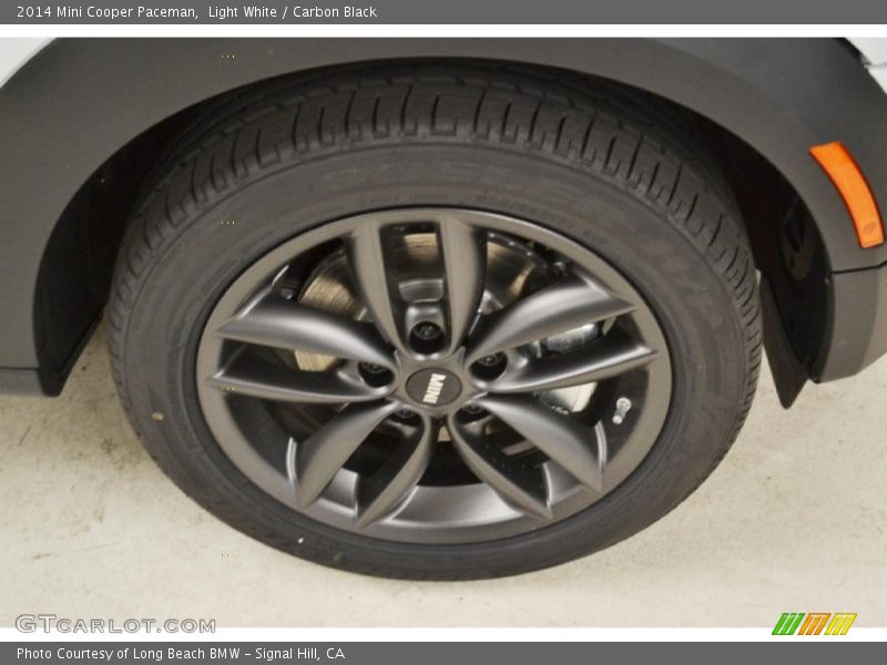 Light White / Carbon Black 2014 Mini Cooper Paceman