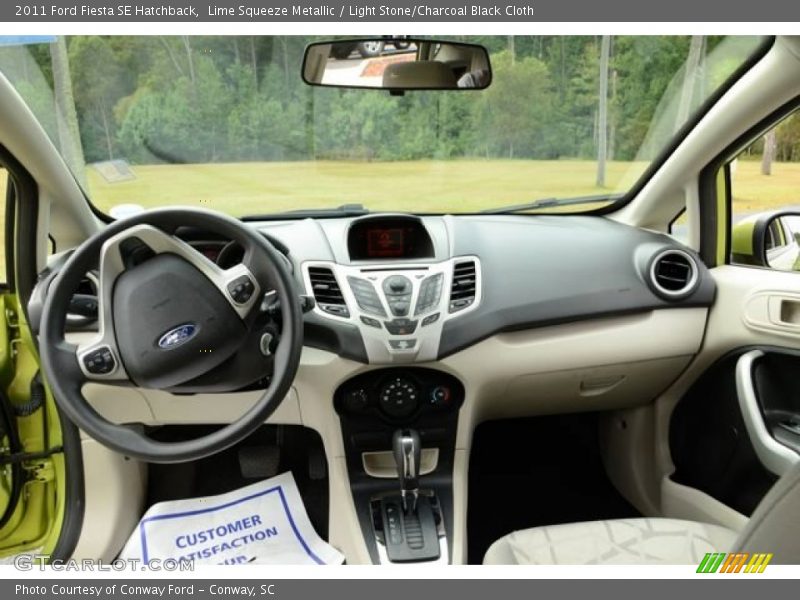 Lime Squeeze Metallic / Light Stone/Charcoal Black Cloth 2011 Ford Fiesta SE Hatchback