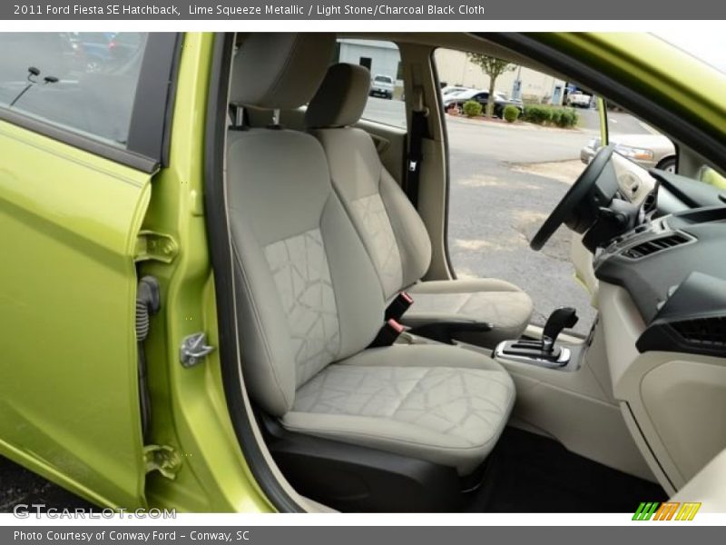 Lime Squeeze Metallic / Light Stone/Charcoal Black Cloth 2011 Ford Fiesta SE Hatchback