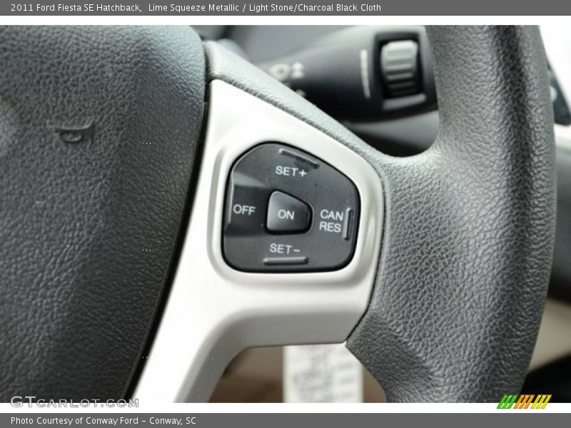 Lime Squeeze Metallic / Light Stone/Charcoal Black Cloth 2011 Ford Fiesta SE Hatchback