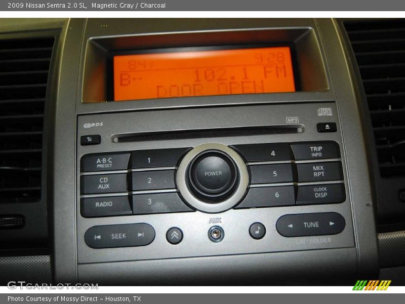 Magnetic Gray / Charcoal 2009 Nissan Sentra 2.0 SL