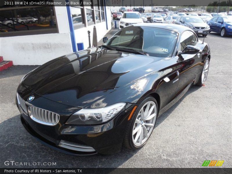 Front 3/4 View of 2011 Z4 sDrive35i Roadster