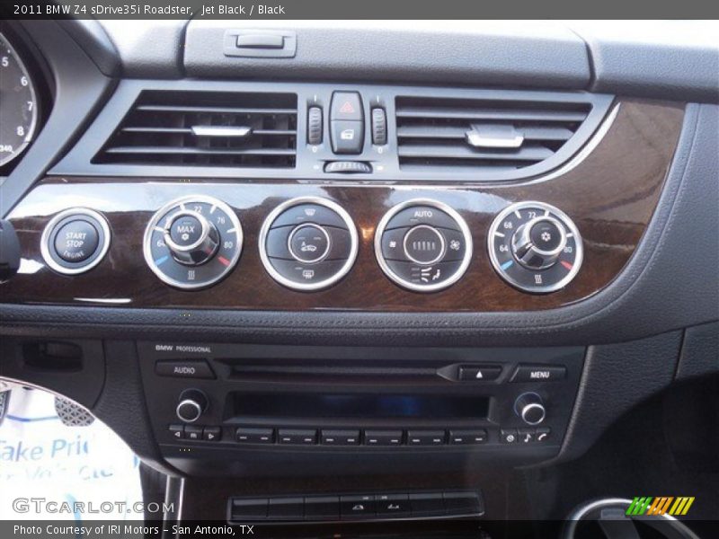 Controls of 2011 Z4 sDrive35i Roadster