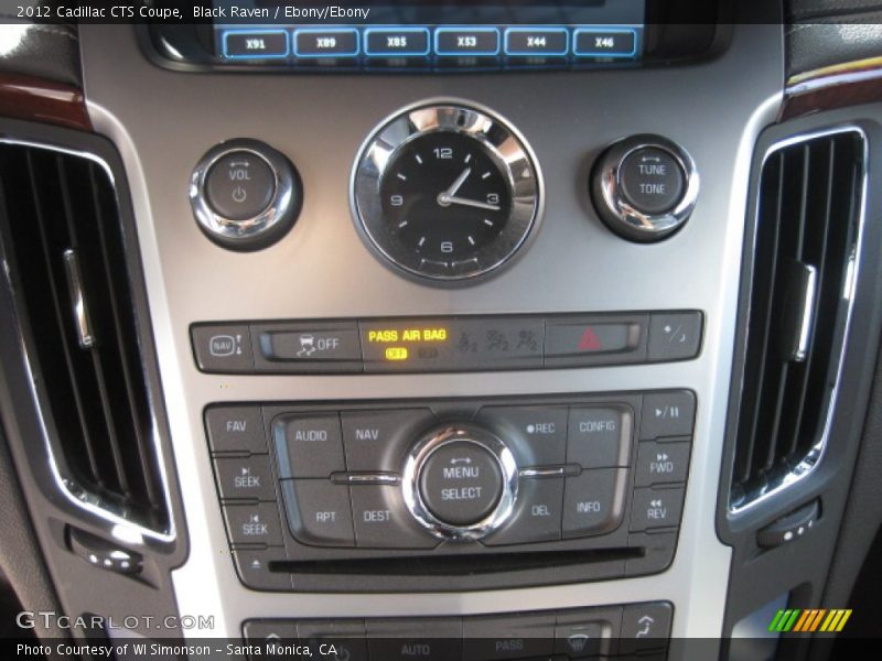 Controls of 2012 CTS Coupe